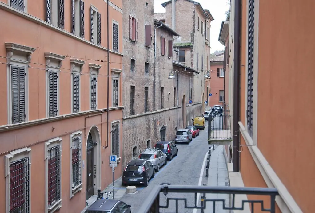 Ur-Nest Battisti Apartment Bologna