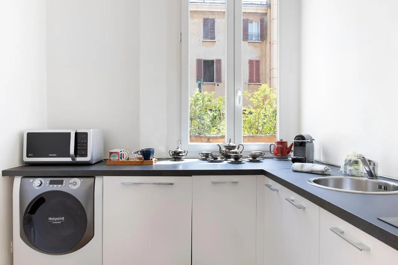 Ur-Nest Battisti Apartment Bologna 0*,  Italy