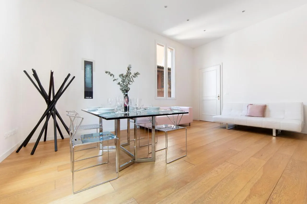Ur-Nest Battisti Apartment Bologna