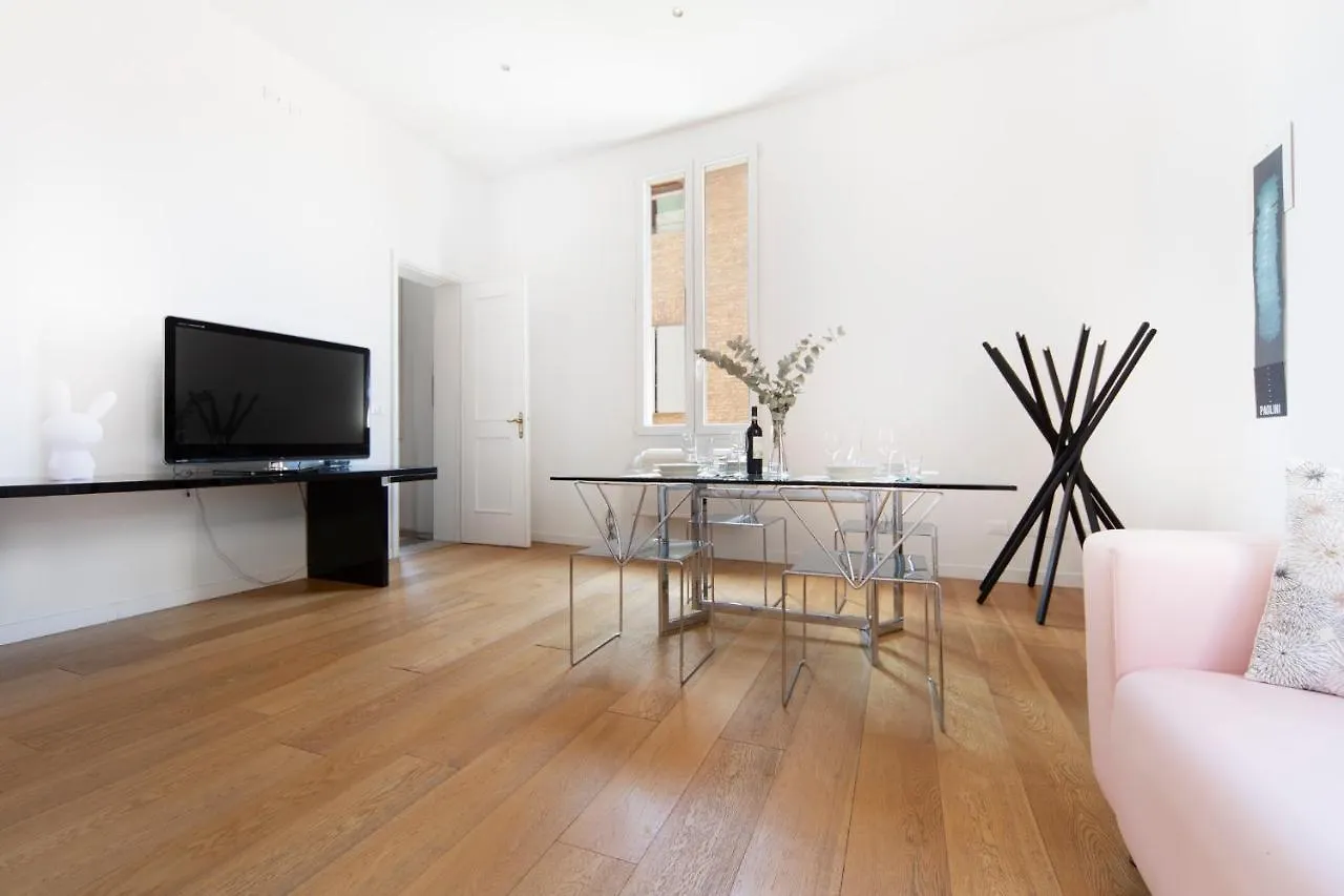 Ur-Nest Battisti Apartment Bologna